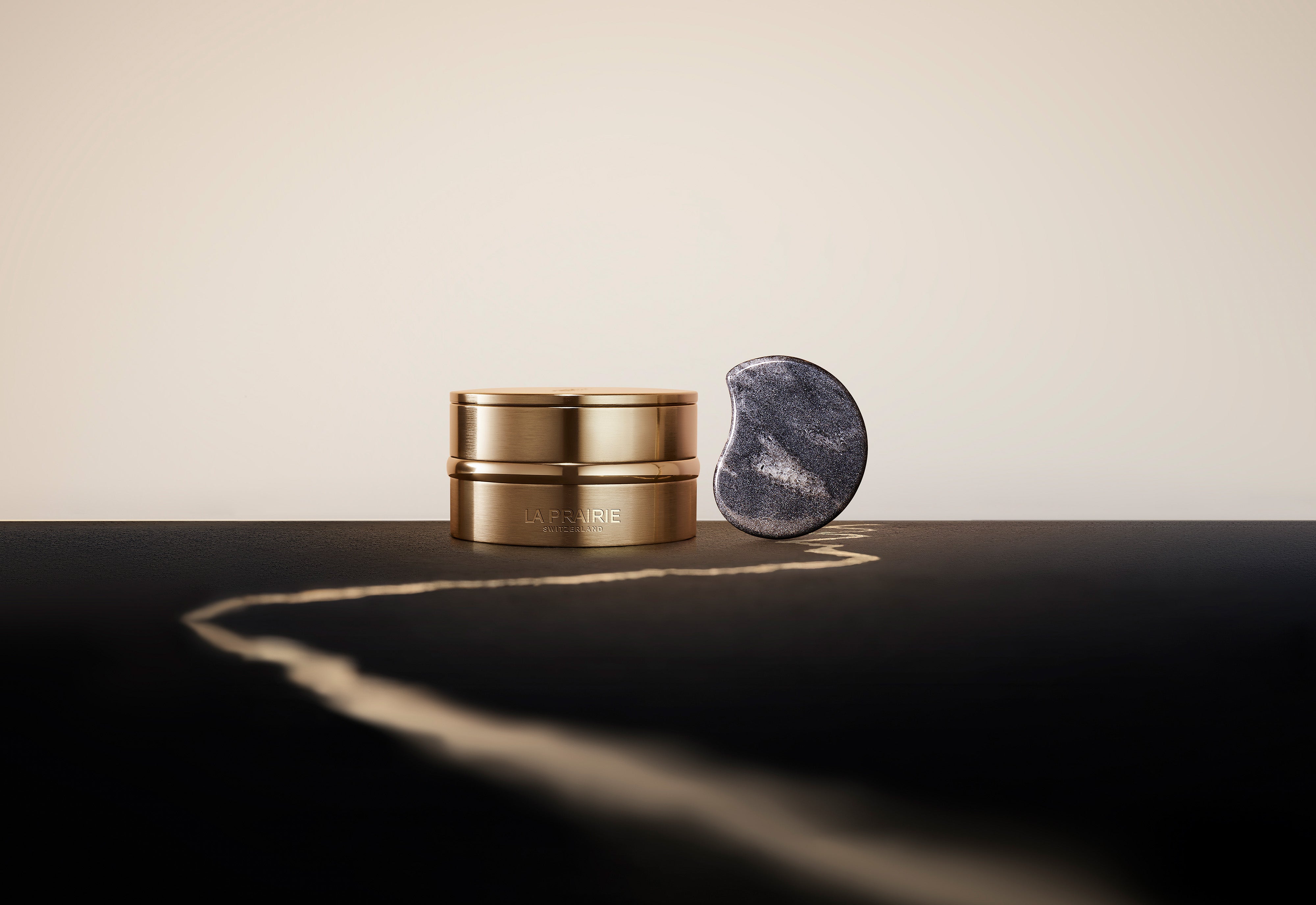 【新商品】ラプレリー　ピュアゴールドコレクション　化粧液 PureGold_CollectionPage_Heroba