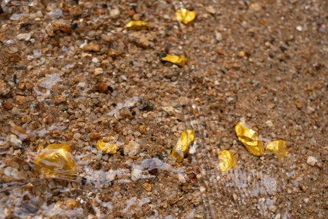 GOLD PANNING COMMUNITIES OF COLUMBIA